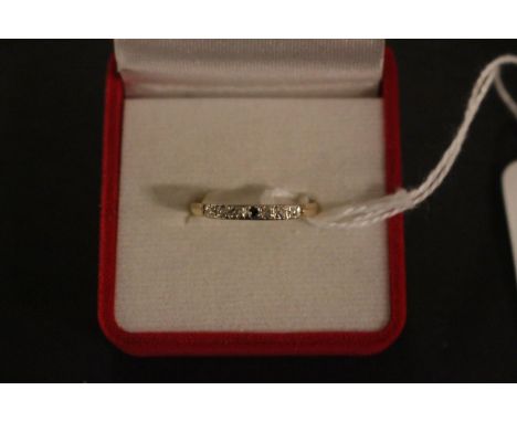 Ladies 14K Gold Diamond set ring 1.4g total weight 