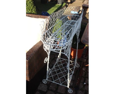 Wire construction trough planter 