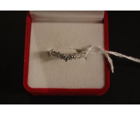 Ladies 9ct Gold Wishbone design stone set ring 2g Size J 