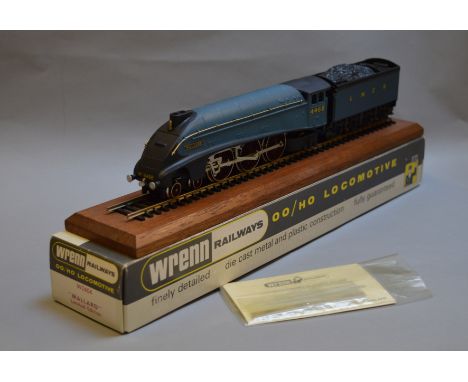 OO Gauge. Wrenn. W2404 LNER A4 "Mallard" Limited Edition. VG. No obvious paint damage. Boxed, stamped 08727. Complete with Lt