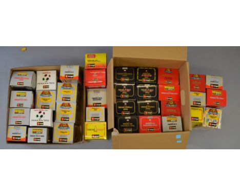 35 x Bburago 1:24 & 1:25 scale diecast Ferrari models. G-VG in dusty boxes. 