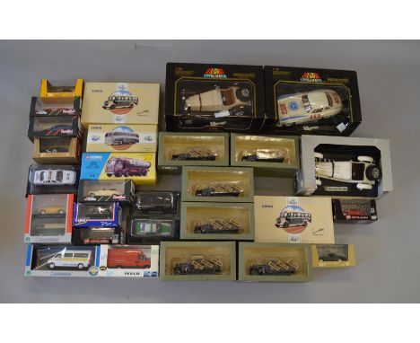 Quantity of assorted boxed diecast including Corgi Classics, Brumm etc. Includes 3 x 1:18 scale Bburago models.