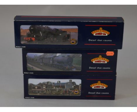 OO Gauge. Bachmann. 3 x locomotives. BR black N class, BR black class J39 & BR black War Department 2-8-0 Austerity. All G/VG