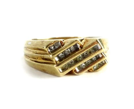 A 9ct gold gents ring, of chunky design with three tier and five stroke cz stone set bars, ring size W, makers stamp M(UK), 7