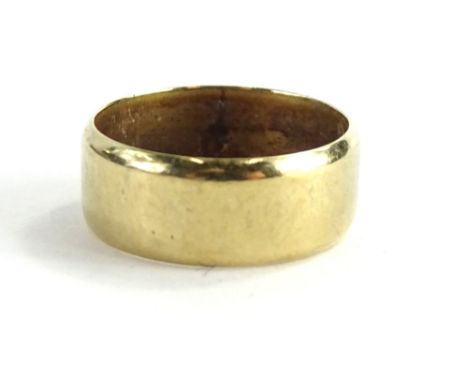 A 9ct gold thick wedding band, of plain design, ring size K½, 3.3g.