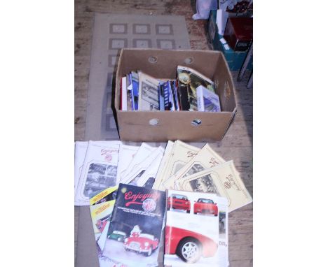 A box of assorted vintage motoring books/magazines etc 