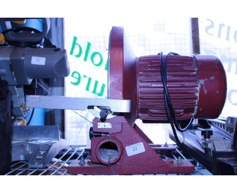 A 240v working machine vertical sander. No shipping. 