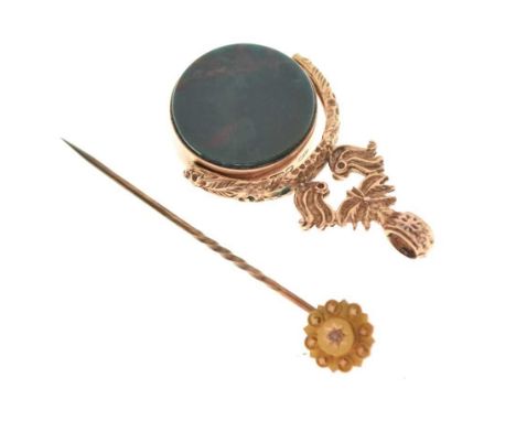 9ct gold, carnelian and bloodstone swivel fob, and a yellow metal stick pin set small diamond chip, stamped '15ct' (2)