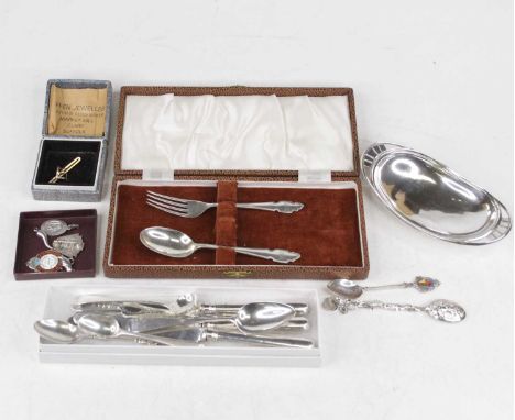 A George V silver christening set, comprising fork and spoon, in fitted case; together with various loose mainly silver flatw