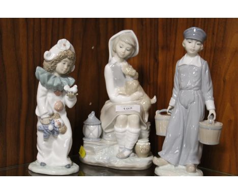 TWO LLADRO FIGURES TOGETHER WITH A NAO FIGURE OF A GIRL DRESSED AS A CLOWN (3)