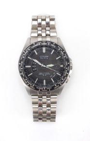 Citizen Eco drive WR200 Wristwatch Radio Controlled Perpetual Calendar Citizen Eco drive WR200 Wristwatch Radio Controlled Perpetual Calendar