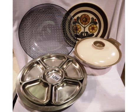 Mixed items including lazy Susan and a Poole casserole dish (4). Not available for in-house P&amp;P 