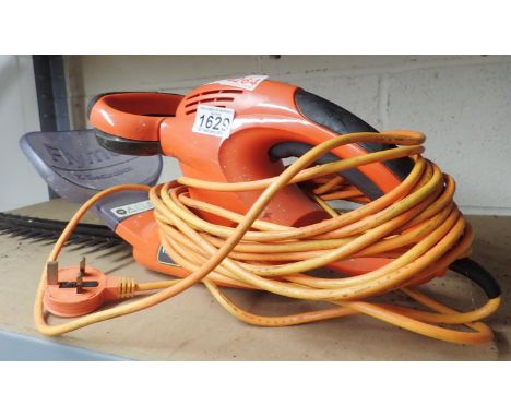 Flymo HT450 hedge trimmer. All electrical items in this lot have been PAT tested for safety and have passed. This does not co