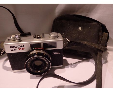 Ricoh 35 ZF camera with Rikenon F.40 mm lens. P&amp;P Group 1 (£14+VAT for the first lot and £1+VAT for subsequent lots) 