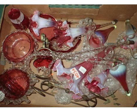 Mixed cranberry glass including an Epergne, not complete. Not available for in-house P&amp;P 