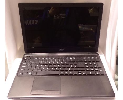 Acer Aspire E1 laptop. P&amp;P Group 3 (£25+VAT for the first lot and £5+VAT for subsequent lots) 