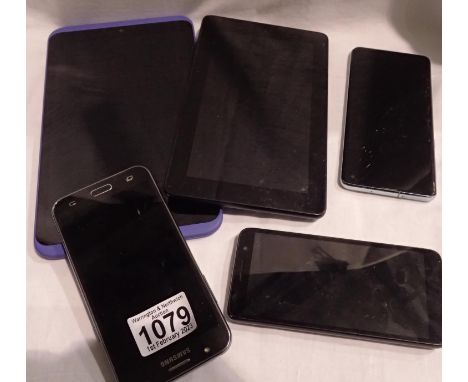 Mixed tablets and mobile phones. P&amp;P Group 2 (£18+VAT for the first lot and £3+VAT for subsequent lots) 