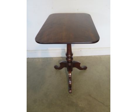 A Victorian mahogany tilt top tripod occasional table - 73cm H x 44cm 