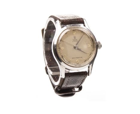 GENTLEMAN'S TUDOR OYSTER STAINLESS STEEL MANUAL WIND WRIST WATCH, 1940s, the round dial with applied Arabic numerals and dot 
