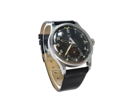 GENTLEMAN'S IWC MILITARY ISSUE STAINLESS STEEL MANIUAL WIND WRIST WATCH, the round black dial with Arabic numerals in white, 