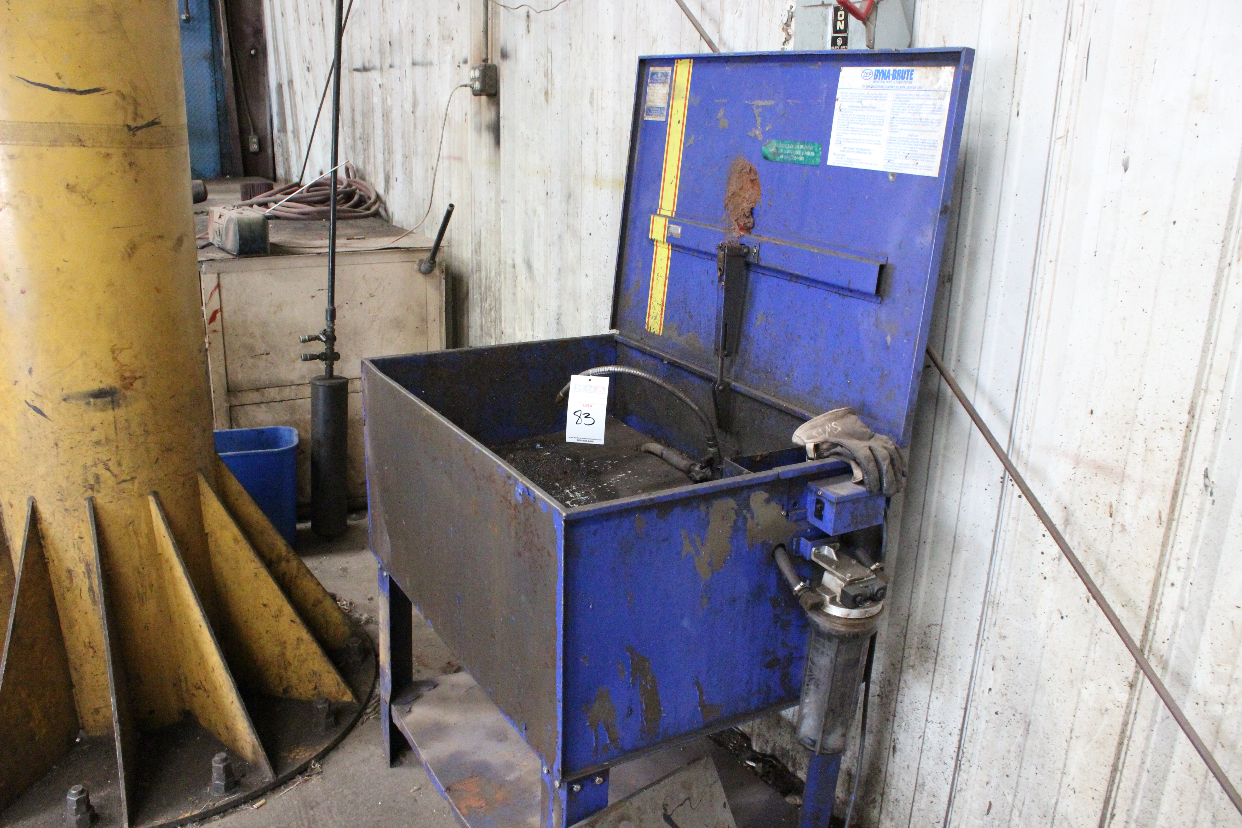 ZEP DYNABRUTE INDUSTRIAL PARTS CLEANER