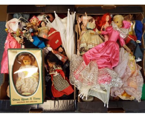 Dolls - 2 boxes containing a large quantity of vintage international costume dolls and similar (2)