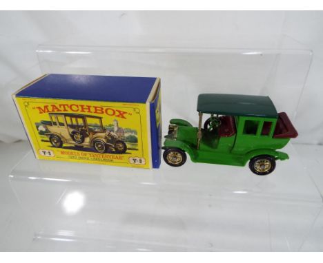 Matchbox Models of YesterYear - a rare diecast model 1910 Benz Limousine # Y3-2, light green body and chassis, dark green roo