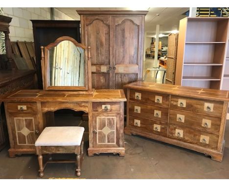 Contemporary three piece bedroom suite with inlaid design, comprising six drawer chest, approx 142cm x 50cm x 81cm tall, dres