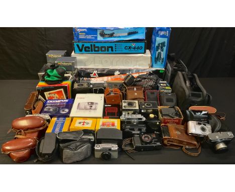 Photographic Equipment - a selection of cameras including Kodak, Olympus, Edixa, Canon, etc; folding cameras; box cameras; po