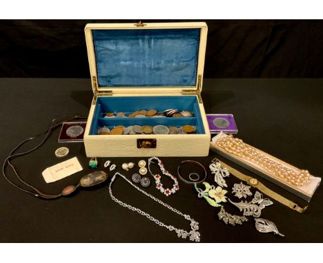 Costume Jewellery - brooches, bracelets, simulated pearls, a lady's Accurist watch; cupro-nickel and copper circulated coins,