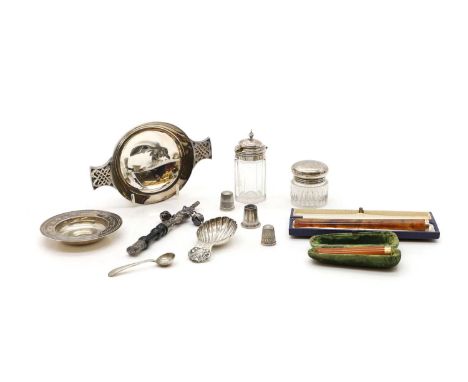A collection of silver items  comprising a quaich, by Mappin &amp; Webb, Edinburgh 1989, 14.5cm wide, London 1972, a small di