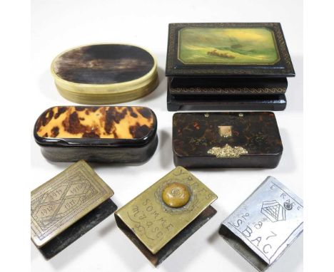 A 19th century papier mache snuff box, with gilt mounts, 8cm wide, together with an oval horn snuff box, a papier mache snuff