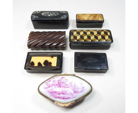 A 19th century horn snuff box, 7cm, together with a collection of six various 19th century and later snuff boxes, to include 