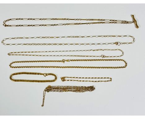 A 9ct gold oval and belcher link style chain necklace with T bar end (22cm), an oval loop 9ct gold chain necklace (23cm), an 