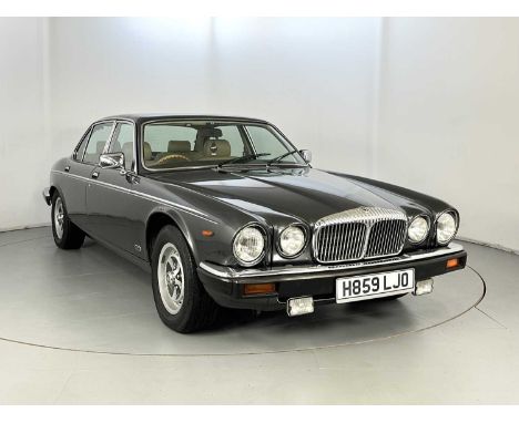 Registration: H859LJO  VIN: SAJDDJLW3CR485076  Mileage Showing: 63,000  Transmission: Automatic  MOT: 06/08/2025V12 engineJap