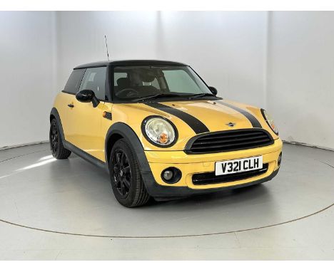 Registration: V321CLH  VIN: WMWMF32060TT04217  Mileage Showing:   Transmission: Manual  MOT: 25/09/20251.6 litre petrol engin