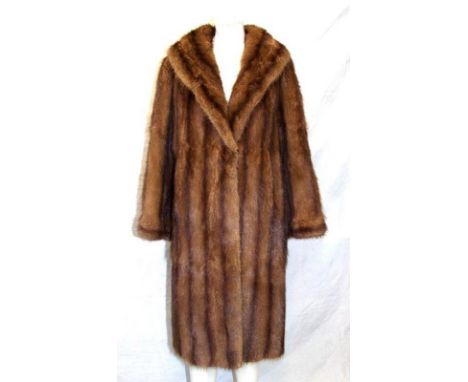 Ladies Mink Coat labelled Maxwell Croft London Bath, with shawl collar, hook & eye fastening, measures approx. 20" from armpi