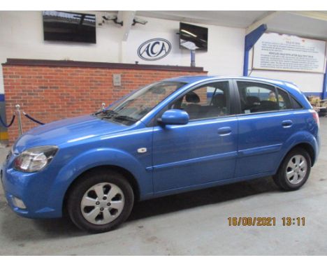 Make &amp; Model: Kia Rio 2Date of Reg: FY61 UUFColour: Bluecc: 1399MoT: 20-09-2021Fuel Type: PETROLMileage: 102kTransmission