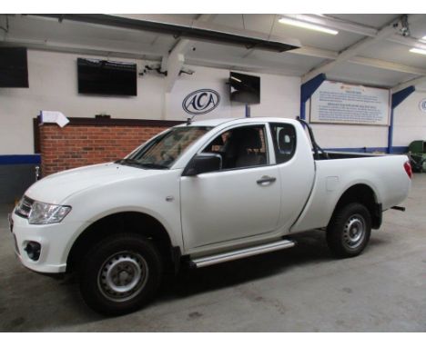 Make &amp; Model: Mitsubishi L200 4Life Club cabDate of Reg: AK16 KOUColour: Whitecc: 2477MoT: 17-03-2022Fuel Type: DIESELMil