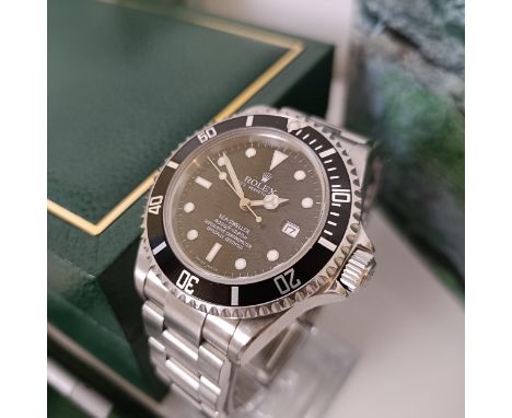 A gentleman's stainless steel Rolex Oyster Perpetual Sea-Dweller 4000ft-1220m wristwatch, boxed with original receipts, guara