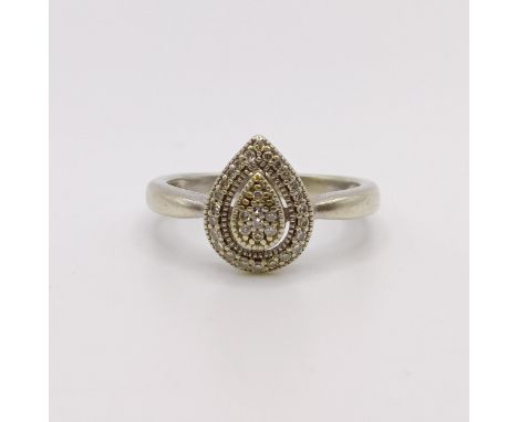 A 9ct gold and diamond cluster ring, ring size J 