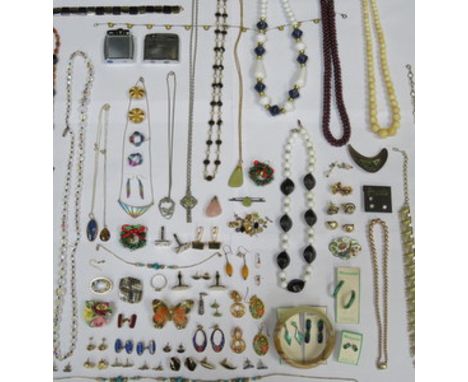 PARCEL OF COSTUME JEWELLERY, NECKLACES, EARRINGS, BROOCHES, ETC.  ALSO TWO LIGHTERS, BANGLE AND TWO SMALL CASKETS 