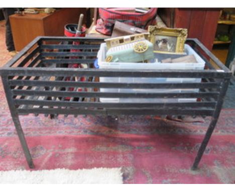 VINTAGE CAST IRON LARGE GARDEN PLANTER