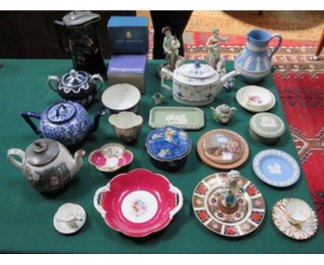 SUNDRY LOT INCLUDING ROYAL COPENHAGEN TEAPOT, PAIR OF CONTINENTAL STYLE FIGURES, PIN CUSHION DOLL, POT LID AND OTHER CERAMICS