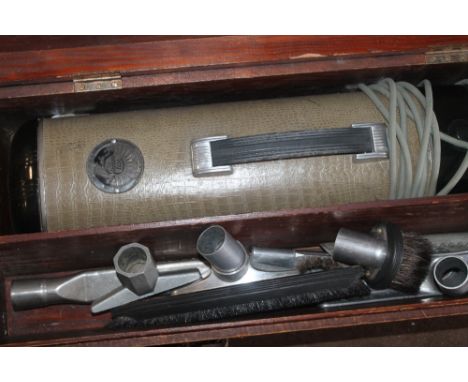A VINTAGE CASED ELECTROLUX VACUUM CLEANER A/F 