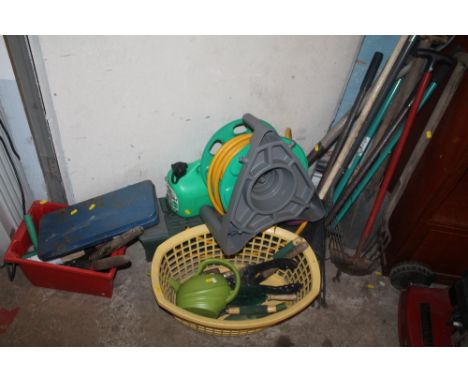A QUANTITY OF ASSORTED TOOLS, ETC 