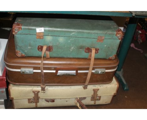 THREE VINTAGE SUITCASES 