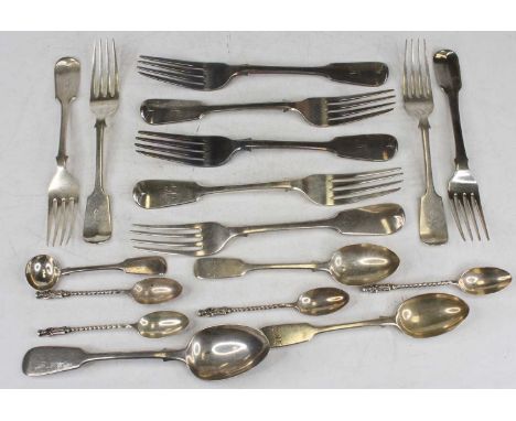 Assorted silver flatware, principally in the Fiddle pattern, various dates and makers but Victorian and later, gross weight 2