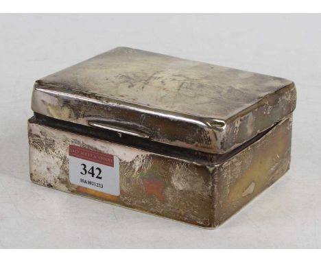 An engine turned silver table cigarette box, containing a small number of dress buttons and coins etc, w.11cm (a/f)