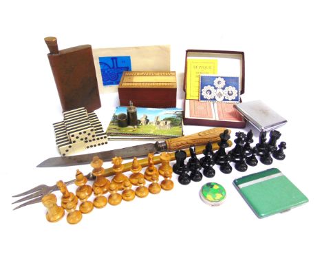 ASSORTED COLLECTABLES  comprising a Staunton style boxwood and ebony chess set, the kings 6.5cm high; a double-six set of dom